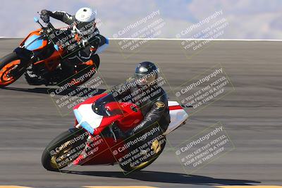 media/Nov-06-2023-Moto Forza (Mon) [[ce023d0744]]/4-Beginner Group/Session 2 (Bowl Tight Speed)/